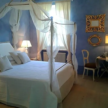 Casa Soleluna Bed & Breakfast 4*